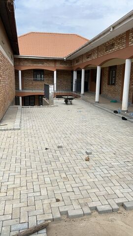 Schlafgebäude der Mädchen